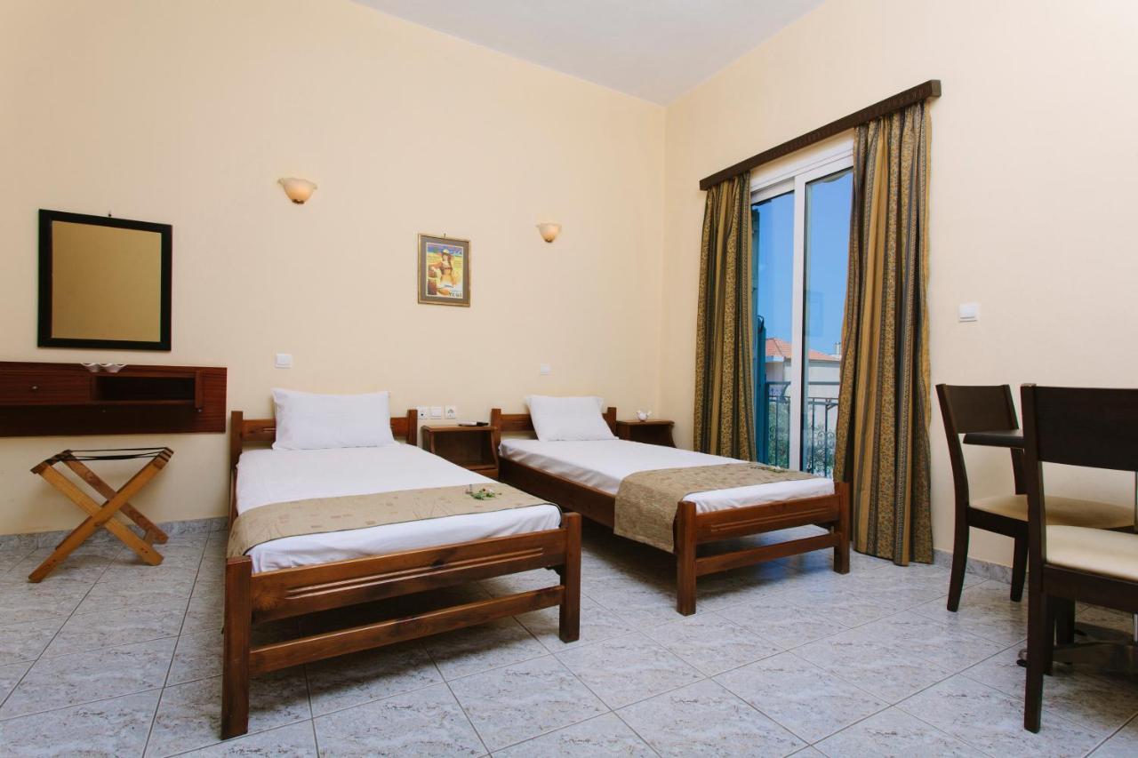 Hotel Loula Rooms And Apartments Kamena Vourla Exterior photo