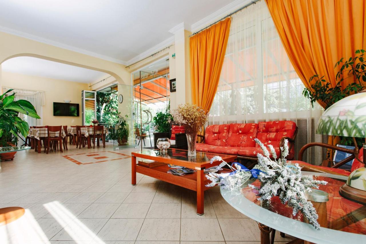 Hotel Loula Rooms And Apartments Kamena Vourla Exterior photo